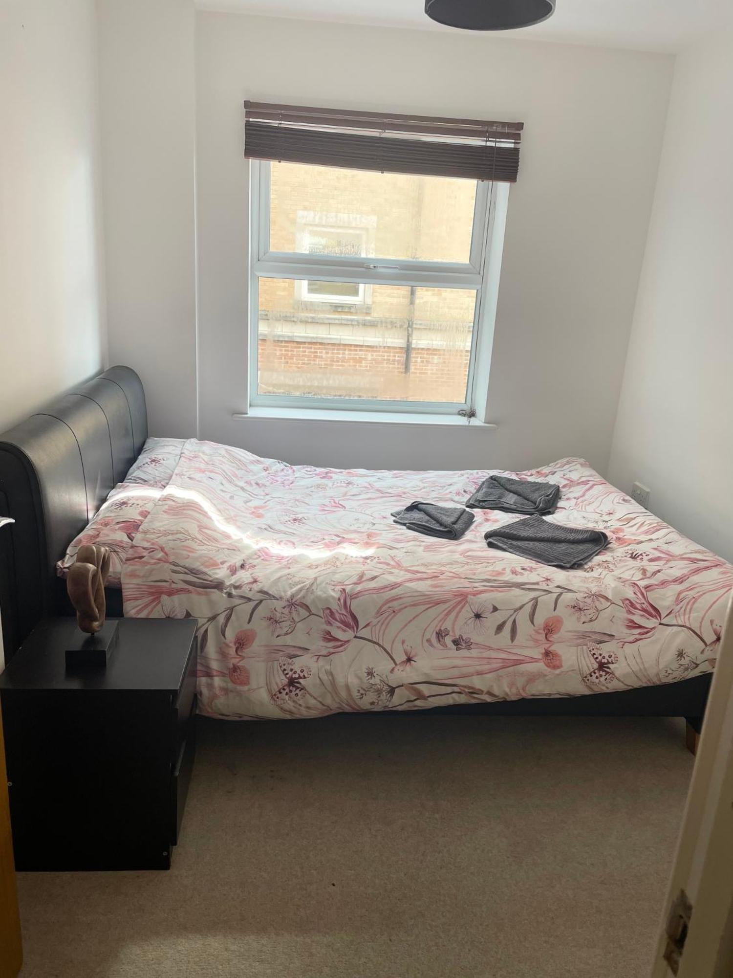 Entire Town Centre 2 Bedroom Apartment Very Close To Beach ボーンマス エクステリア 写真